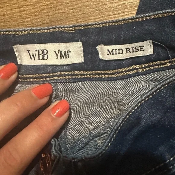 YMI Distressed Jeans Mid rise - Picture 3 of 4